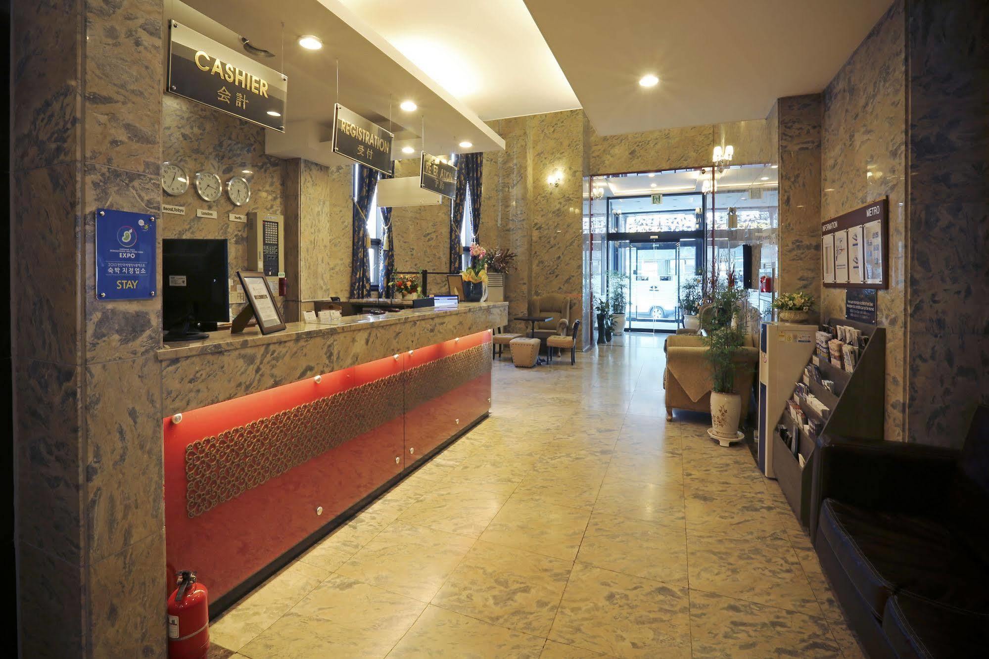 Cheonan Metro Tourist Hotel Exterior foto